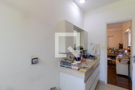 Casa de condomínio para alugar com 1080m², 4 quartos e 6 vagas Casa de condomínio para alugar com 1080m², 4 quartos e 6 vagasBanheiro da suíte 1