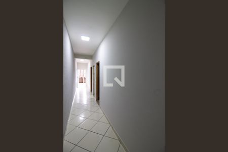 Corredor de casa à venda com 3 quartos, 300m² em Jardim Palmira, Guarulhos