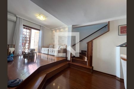 Sala de casa à venda com 4 quartos, 114m² em Planalto Paulista, São Paulo