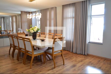 Sala de Jantar de casa à venda com 3 quartos, 650m² em Centro, Contagem