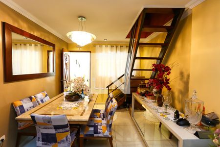 Sala de casa à venda com 4 quartos, 200m² em Parque Pinheiros, Taboão da Serra