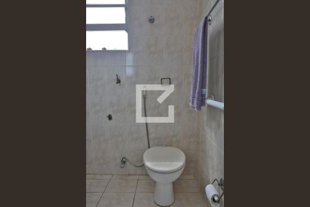 Banheiro de apartamento para alugar com 1 quarto, 55m² em Boqueirão, Santos