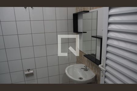 Banheiro de kitnet/studio para alugar com 1 quarto, 42m² em Jardim Itália, Várzea Paulista
