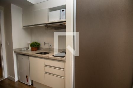 Cozinha de kitnet/studio à venda com 1 quarto, 27m² em Indianópolis, São Paulo