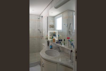 Casa de condomínio à venda com 191m², 3 quartos e 2 vagas Casa de condomínio à venda com 191m², 3 quartos e 2 vagasBanheiro suite