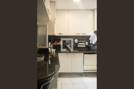 Casa de condomínio à venda com 191m², 3 quartos e 2 vagas Casa de condomínio à venda com 191m², 3 quartos e 2 vagasCozinha