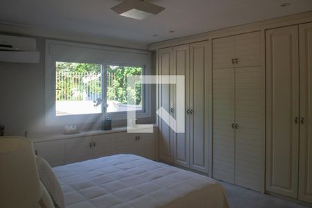 Casa de condomínio à venda com 191m², 3 quartos e 2 vagas Casa de condomínio à venda com 191m², 3 quartos e 2 vagasSuite