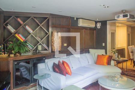 Sala de tv de casa de condomínio à venda com 3 quartos, 191m² em Pedra Redonda, Porto Alegre