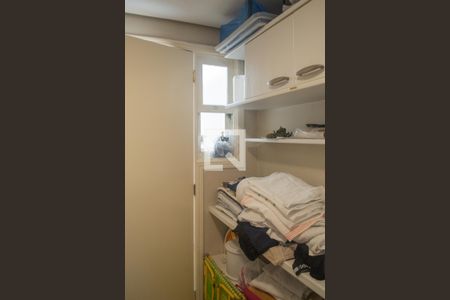 Casa de condomínio à venda com 191m², 3 quartos e 2 vagas Casa de condomínio à venda com 191m², 3 quartos e 2 vagasÁrea de serviço