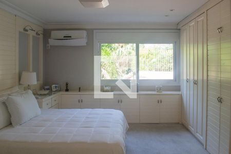 Casa de condomínio à venda com 191m², 3 quartos e 2 vagas Casa de condomínio à venda com 191m², 3 quartos e 2 vagasSuite