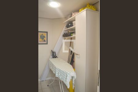 Casa de condomínio à venda com 191m², 3 quartos e 2 vagas Casa de condomínio à venda com 191m², 3 quartos e 2 vagasÁrea de serviço