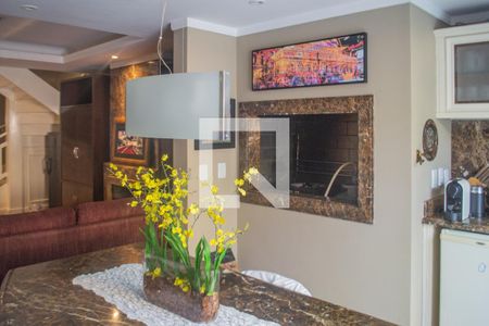 Casa de condomínio à venda com 191m², 3 quartos e 2 vagas Casa de condomínio à venda com 191m², 3 quartos e 2 vagasSala com churrasqueira