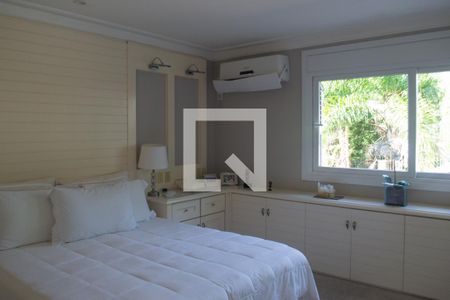 Casa de condomínio à venda com 191m², 3 quartos e 2 vagas Casa de condomínio à venda com 191m², 3 quartos e 2 vagasSuite