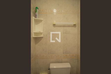 Casa de condomínio à venda com 191m², 3 quartos e 2 vagas Casa de condomínio à venda com 191m², 3 quartos e 2 vagasBanheiro de serviço