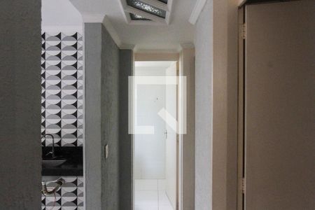 Corredor de apartamento para alugar com 2 quartos, 54m² em Cidade Satelite Santa Barbara, São Paulo