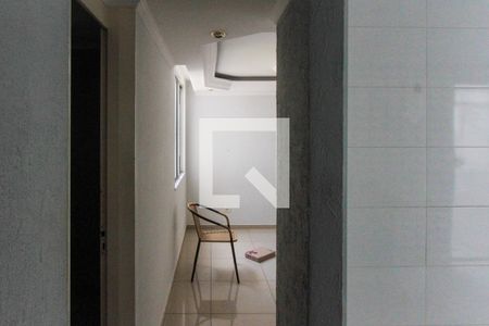 Corredor de apartamento para alugar com 2 quartos, 54m² em Cidade Satelite Santa Barbara, São Paulo