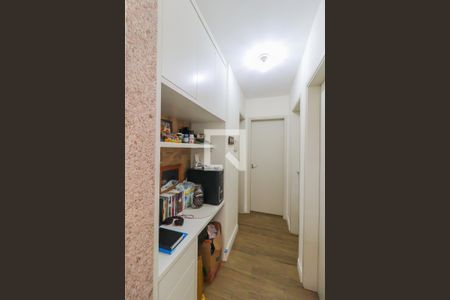 Corredor de apartamento para alugar com 3 quartos, 71m² em Jardim Tamoio, Jundiaí