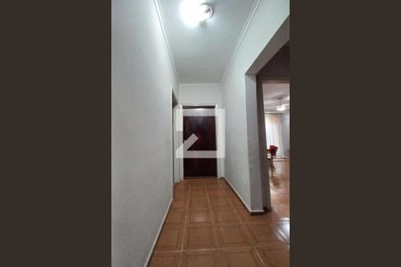 Corredor de casa à venda com 4 quartos, 115m² em Jardim dos Oliveiras, Campinas