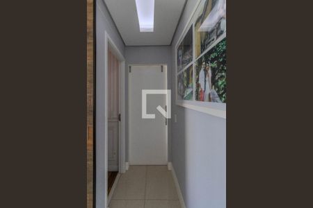 Corredor de apartamento à venda com 2 quartos, 75m² em Vila Andrade, São Paulo