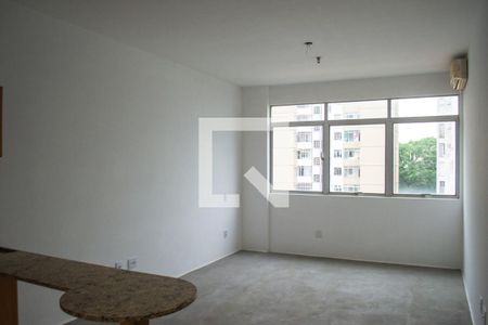 Studio à venda com 35m², 1 quarto e sem vagaSala e quarto 