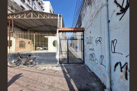 Fachada e portaria de apartamento à venda com 2 quartos, 45m² em Madureira, Rio de Janeiro