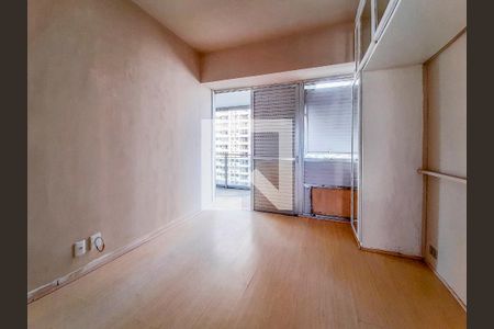 Quarto de apartamento à venda com 1 quarto, 65m² em Barra da Tijuca, Rio de Janeiro