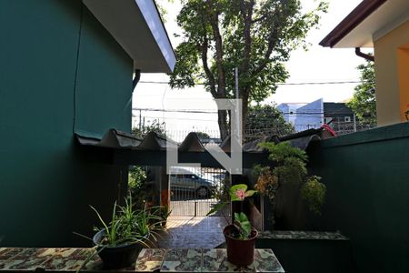 Entrada da Sala de casa à venda com 2 quartos, 132m² em Vila Pires, Santo André