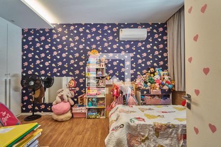 Apartamento à venda com 230m², 3 quartos e 1 vaga Apartamento à venda com 230m², 3 quartos e 1 vagaQuarto 2