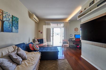 Apartamento à venda com 230m², 3 quartos e 1 vagaSala