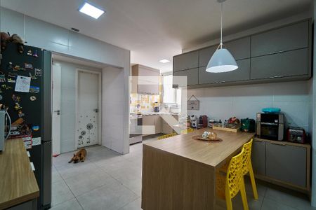 Apartamento à venda com 230m², 3 quartos e 1 vaga Apartamento à venda com 230m², 3 quartos e 1 vagaCozinha