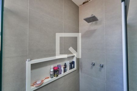 Apartamento à venda com 230m², 3 quartos e 1 vaga Apartamento à venda com 230m², 3 quartos e 1 vagaSuíte - Banheiro