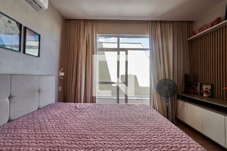 Apartamento à venda com 230m², 3 quartos e 1 vaga Apartamento à venda com 230m², 3 quartos e 1 vagaSuíte