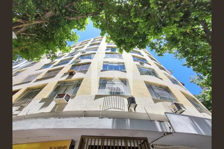 Apartamento à venda com 230m², 3 quartos e 1 vaga Apartamento à venda com 230m², 3 quartos e 1 vagaFachada