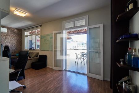 Apartamento à venda com 230m², 3 quartos e 1 vaga Apartamento à venda com 230m², 3 quartos e 1 vagaQuarto 3