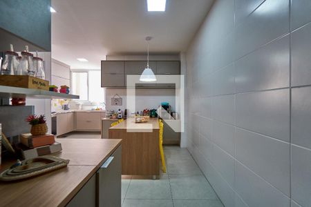 Apartamento à venda com 230m², 3 quartos e 1 vaga Apartamento à venda com 230m², 3 quartos e 1 vagaCozinha