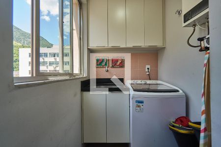 Apartamento à venda com 230m², 3 quartos e 1 vaga Apartamento à venda com 230m², 3 quartos e 1 vagaÁrea de Serviço