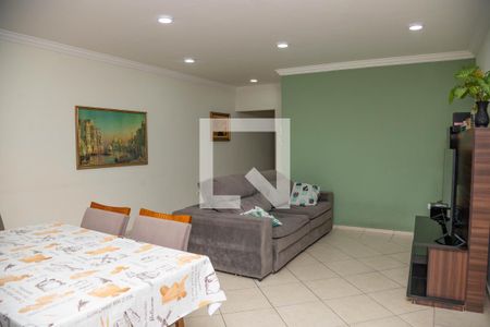 Casa 1 - sala  de casa para alugar com 4 quartos, 250m² em Conceição, Diadema