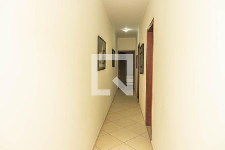 Casa 1 - corredor  de casa para alugar com 4 quartos, 250m² em Conceição, Diadema