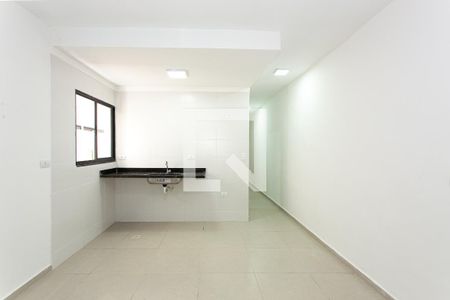 Cozinha de apartamento para alugar com 2 quartos, 60m² em Jardim Danfer, São Paulo