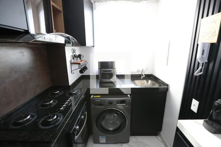 Cozinha de apartamento à venda com 2 quartos, 53m² em Jardim Riacho das Pedras, Contagem