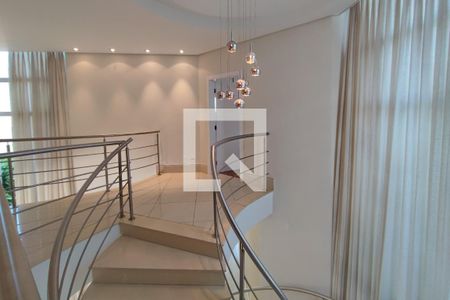 Escada de casa de condomínio para alugar com 4 quartos, 315m² em Swiss Park, Campinas