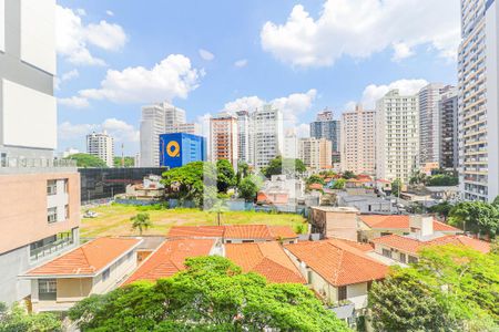 Varanda de kitnet/studio para alugar com 1 quarto, 26m² em Jardim das Acacias, São Paulo