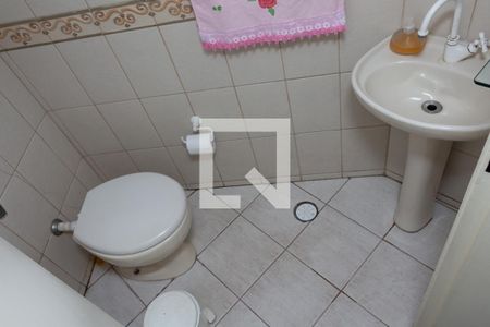 Lavabo de casa para alugar com 4 quartos, 150m² em Jardim Ester Yolanda, São Paulo