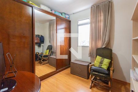 Quarto 2 de apartamento à venda com 3 quartos, 90m² em Sagrada Família, Belo Horizonte
