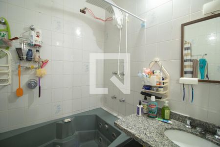 Banheiro da suíte  de casa à venda com 4 quartos, 228m² em Vila Nova Mazzei, São Paulo