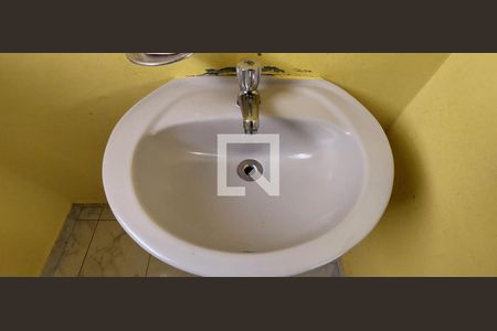 Casa à venda com 125m², 3 quartos e 2 vagas Casa à venda com 125m², 3 quartos e 2 vagasBanheiro 2