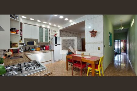 Casa à venda com 125m², 3 quartos e 2 vagas Casa à venda com 125m², 3 quartos e 2 vagasCozinha