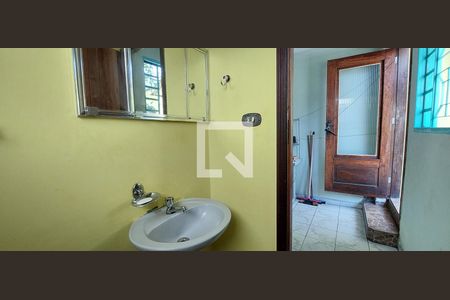 Casa à venda com 125m², 3 quartos e 2 vagas Casa à venda com 125m², 3 quartos e 2 vagasBanheiro 2