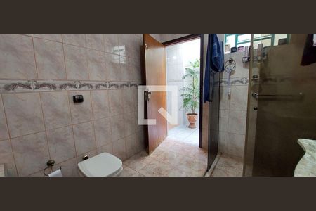 Casa à venda com 125m², 3 quartos e 2 vagas Casa à venda com 125m², 3 quartos e 2 vagasBanheiro 1