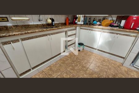 Casa à venda com 125m², 3 quartos e 2 vagas Casa à venda com 125m², 3 quartos e 2 vagasCozinha